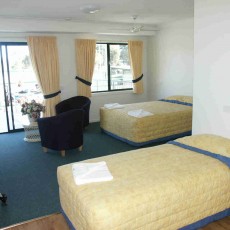 T's Resort and Motel Room