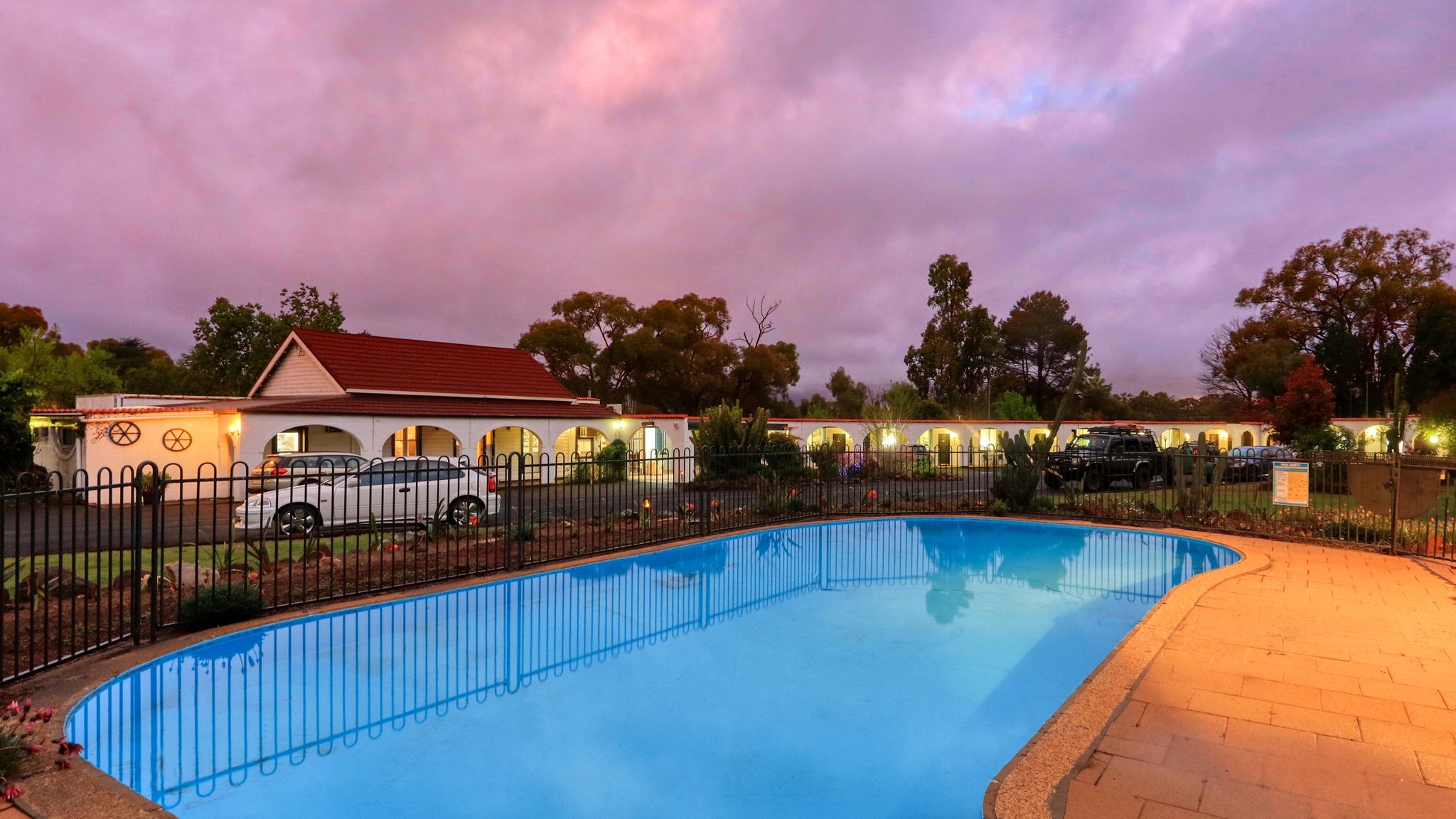 Azalea Motel - Pool