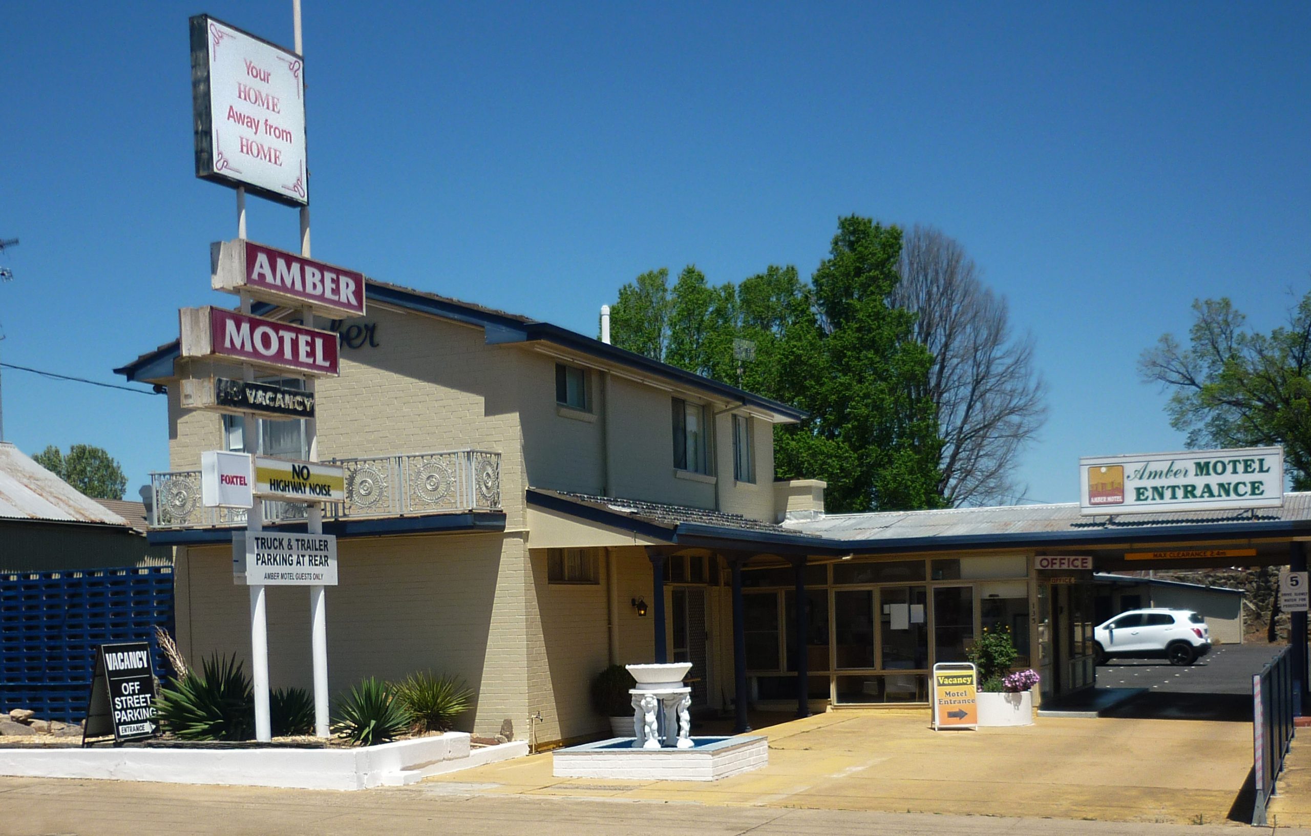 Amber Motel Office