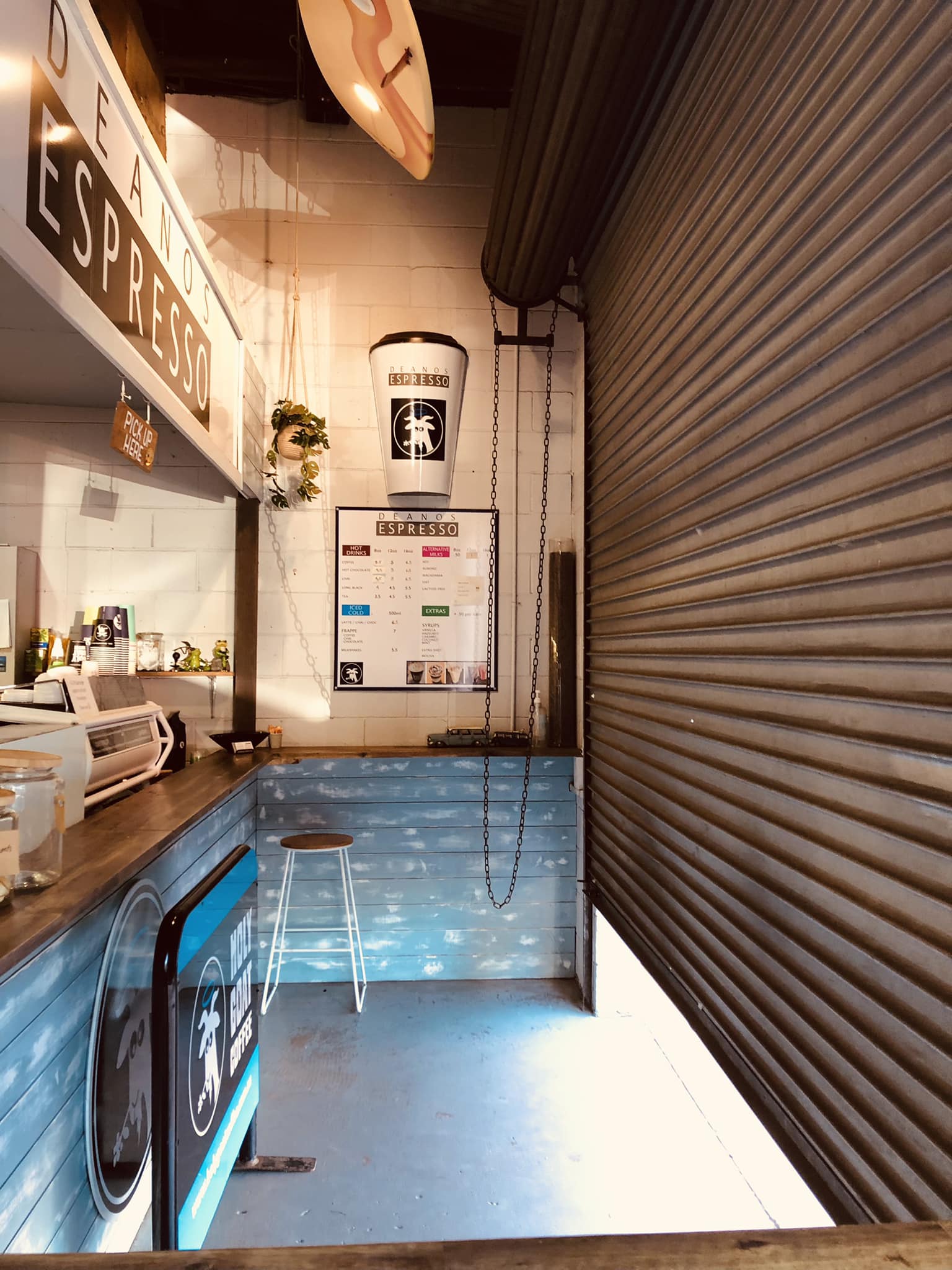 Deano's Espresso - Side View